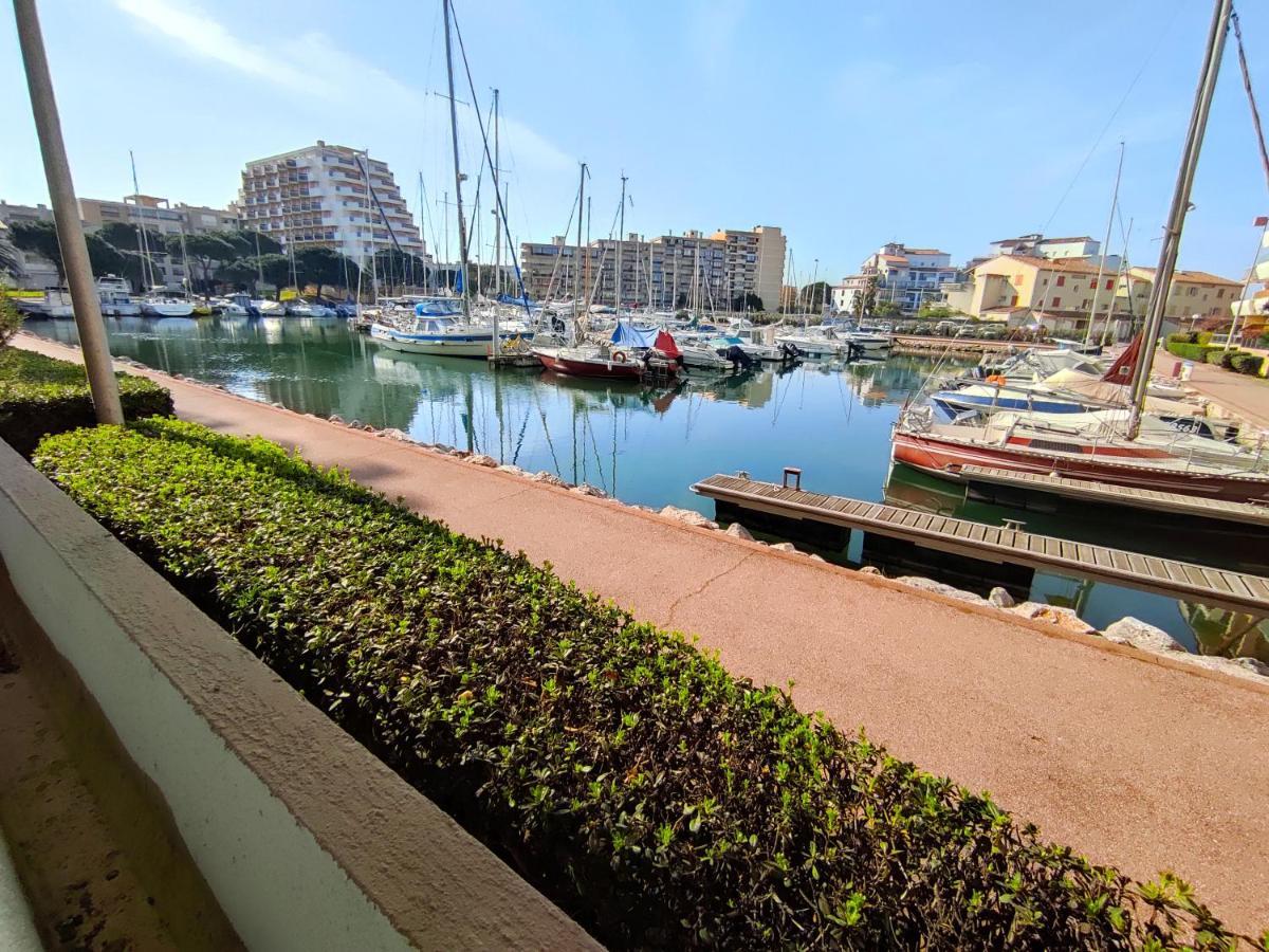 Magnifique T2 au calme avec une superbe vue sur le port Canet-en-Roussillon Extérieur photo